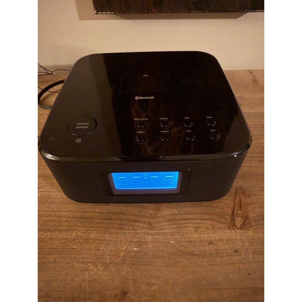 Q Experience Bluetooth Clock Radio Black Dual Alarm USB Charging QAA14AV012